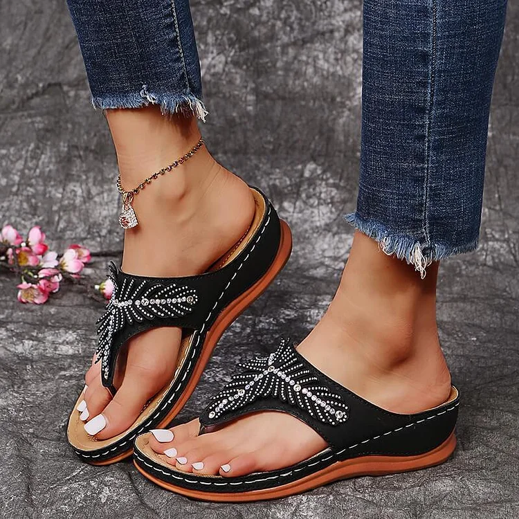 🔥2023 Women Casual Sandals, Crystal Rome Fashion Clip Toe Slippers