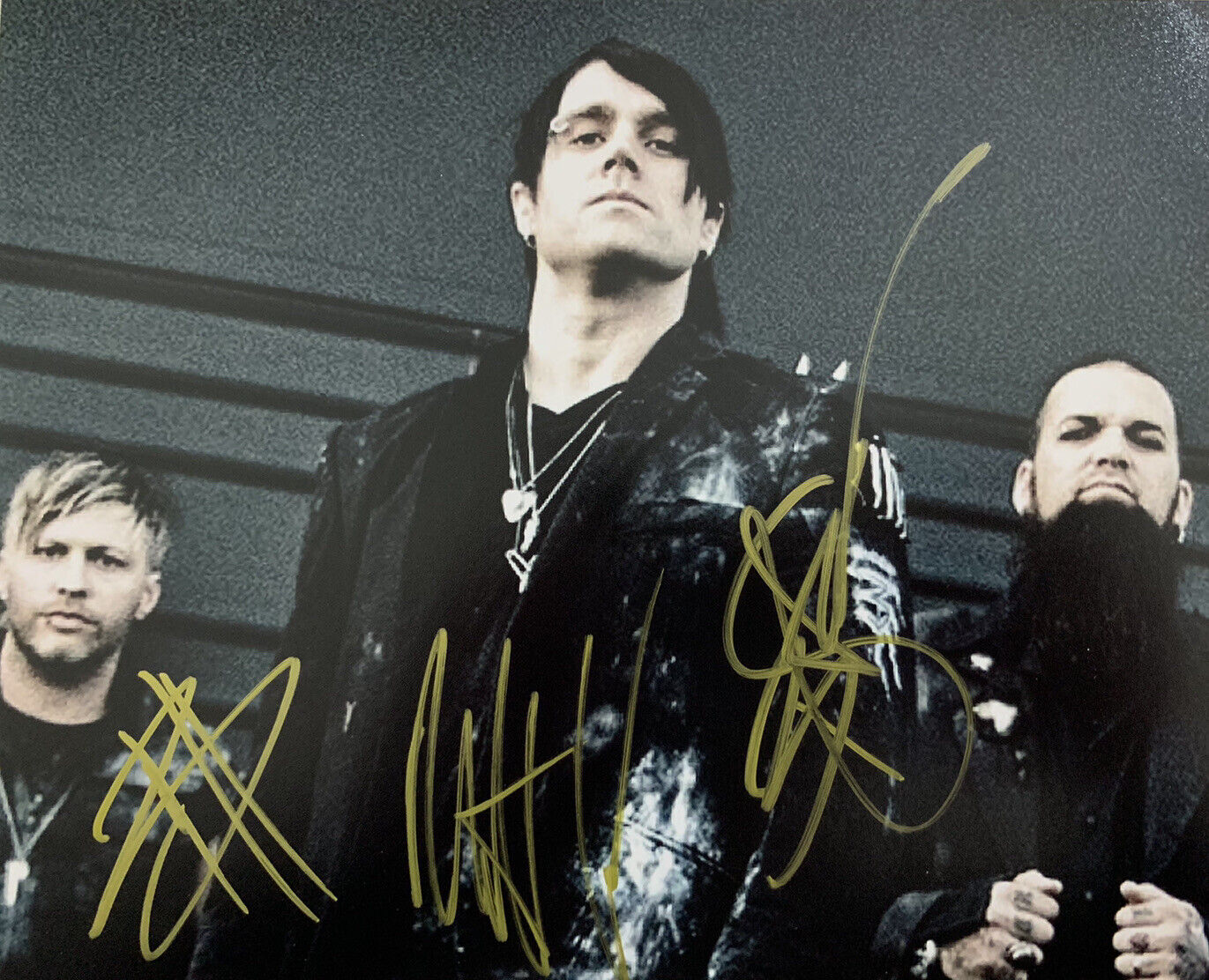 THREE DAYS GRACE FULL BAND HAND SIGNED 8x10 Photo Poster painting AUTOGRAPH RARE AUTHENTIC ROCK