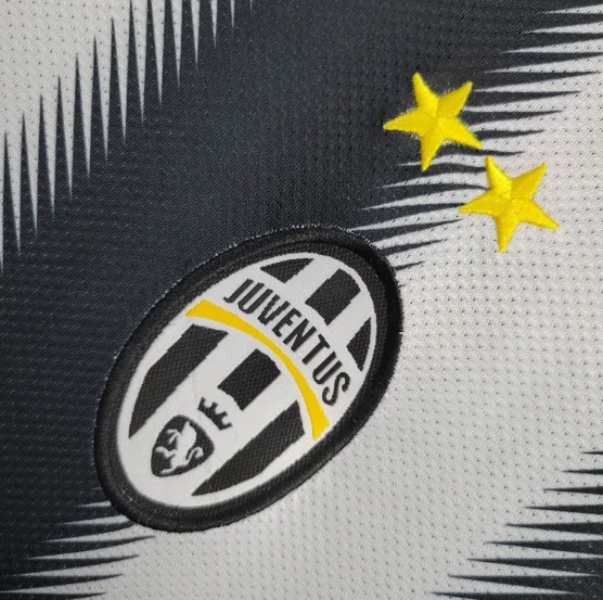 Retro Juventus 2011/2012 Home Football Shirt Thai Quality