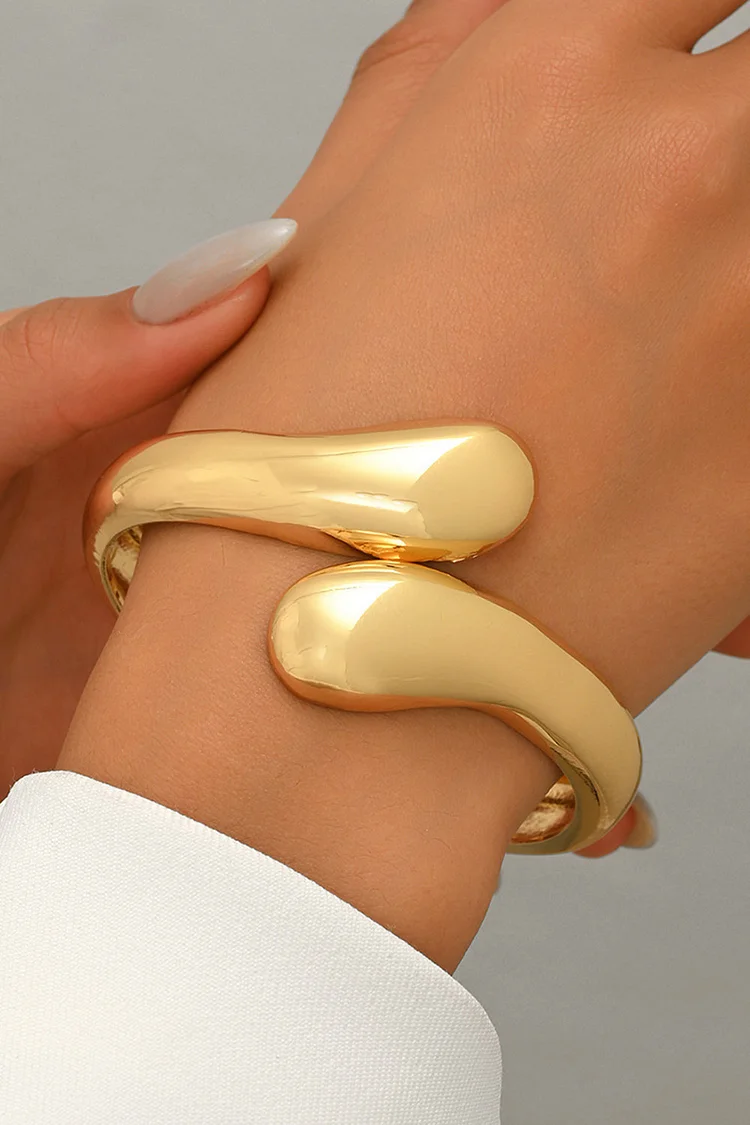 Fashion Gold Open Smooth Round Bracelet 2024 - Xpluswear