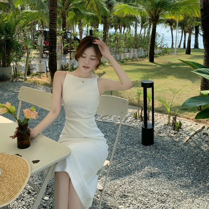 Ueong Retro Halter Dress 2023 New Spring And Summer Temperament Elegant One-Word Shoulder Design Sense Skirt Female