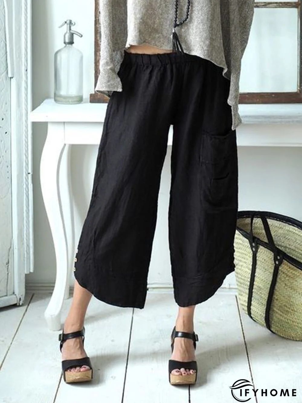 Pockets Buttoned Elastic Waist Stylish Casual Capri Pants | IFYHOME