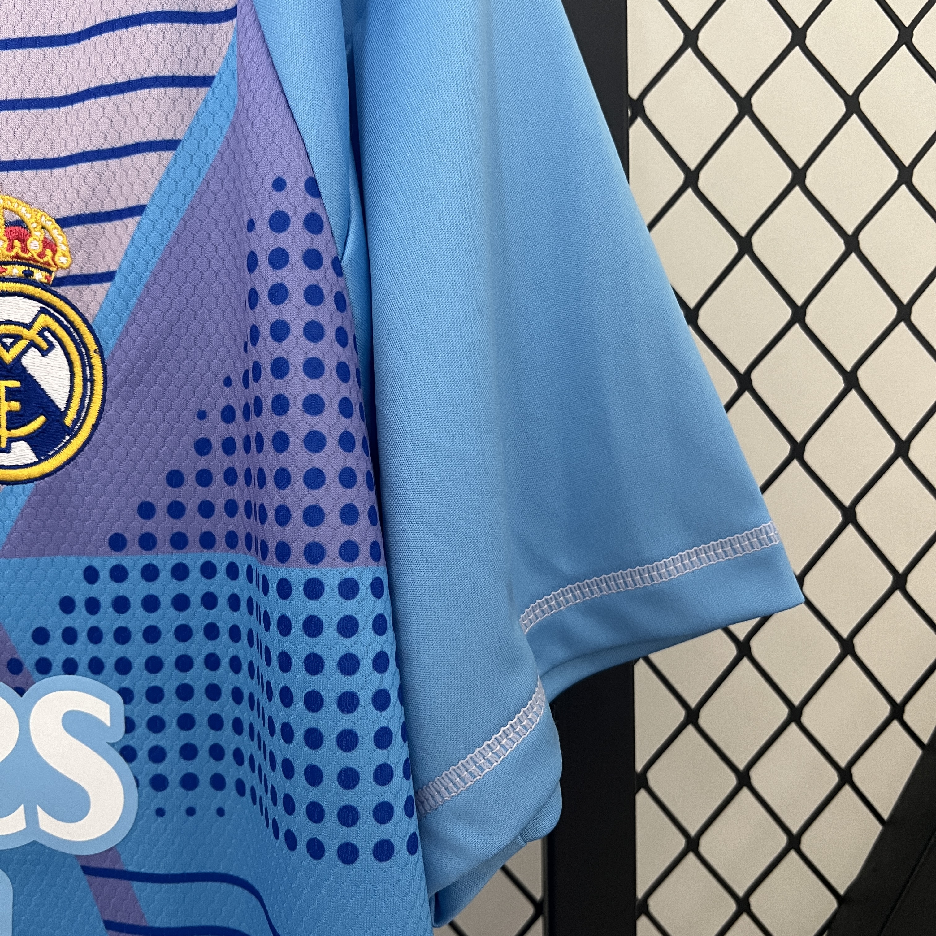 24/25 Real Madrid Goalkeeper Blue Football Shirt Thai quality