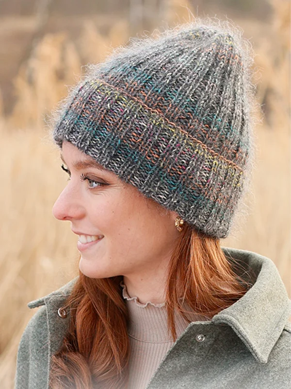 Outdoor warm colorful pullover hat