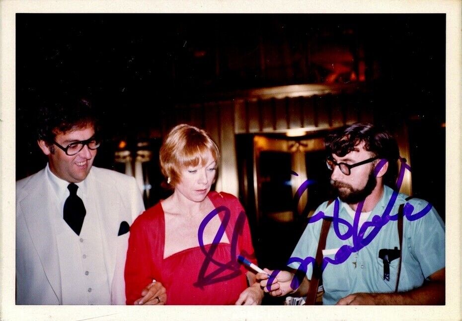 SHIRLEY MACLAINE In-person Signed Photo Poster painting - Unique!