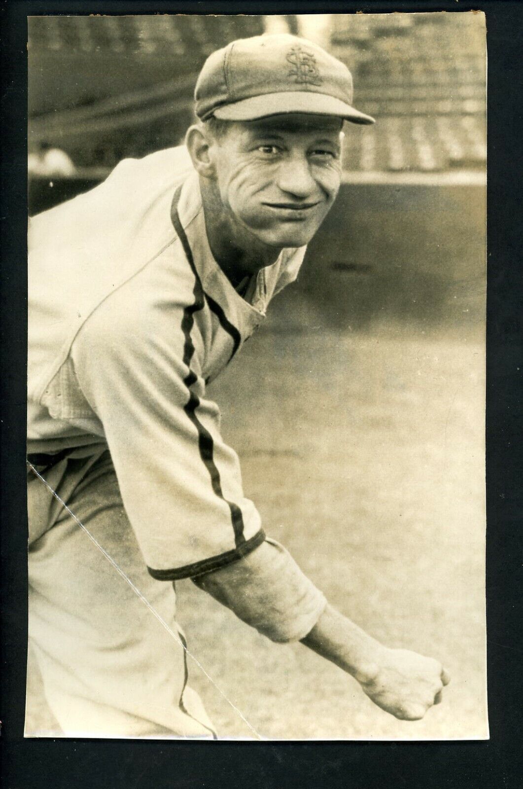 Lon Warneke pitching pose 1941 Type 1 Press Photo Poster painting St. Louis Cardinals