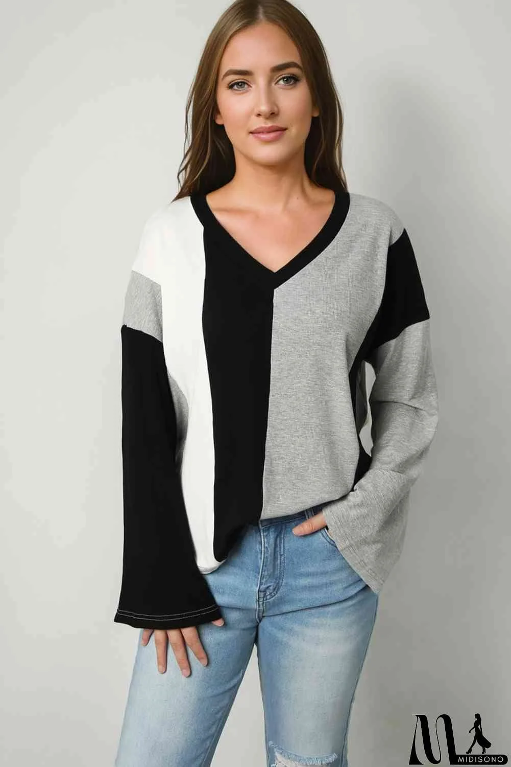 MidiSono - Color Block V-Neck Top