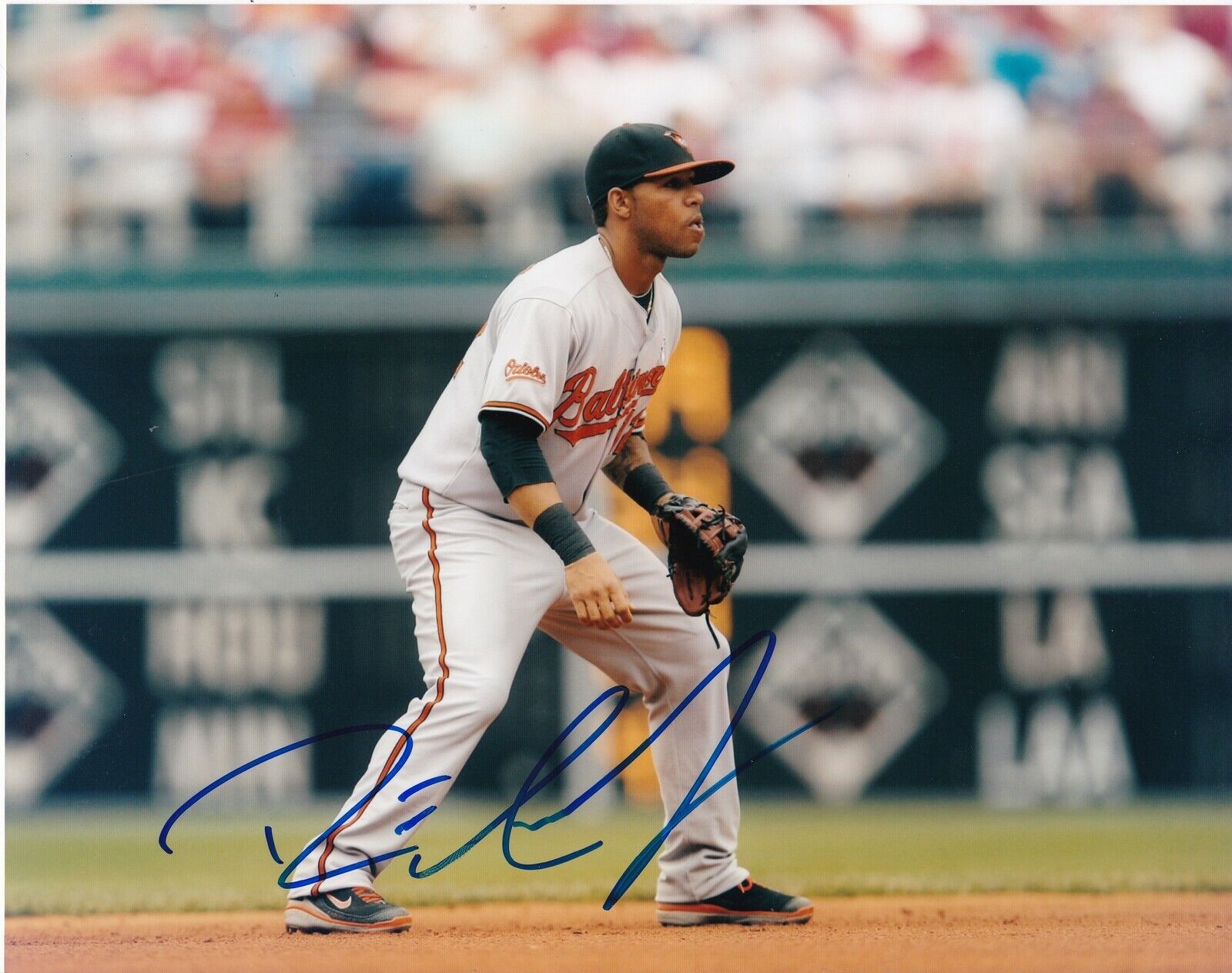 ROBERT ANDINO BALTIMORE ORIOLES ACTION SIGNED 8x10