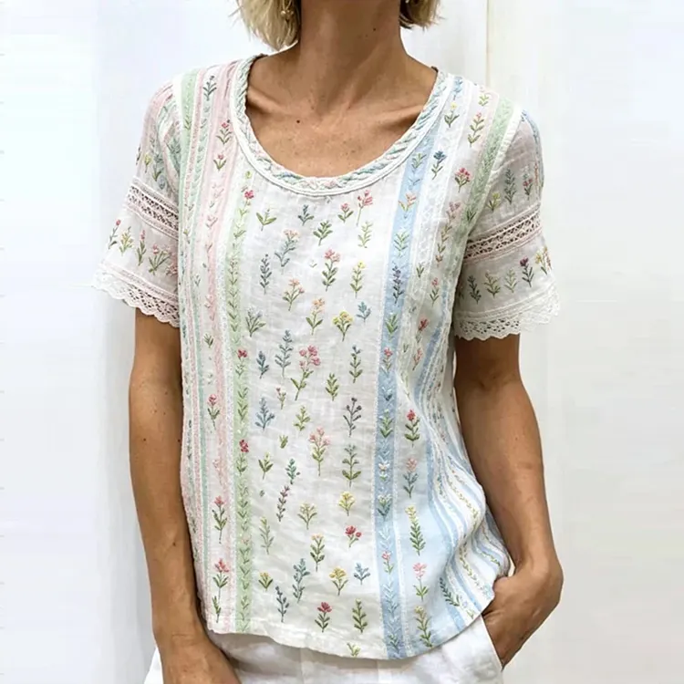 Retro Small Floral And Lace Art Splicing Blended Cotton Linen Comfortable Casual Round Neck Short Sleeve Top