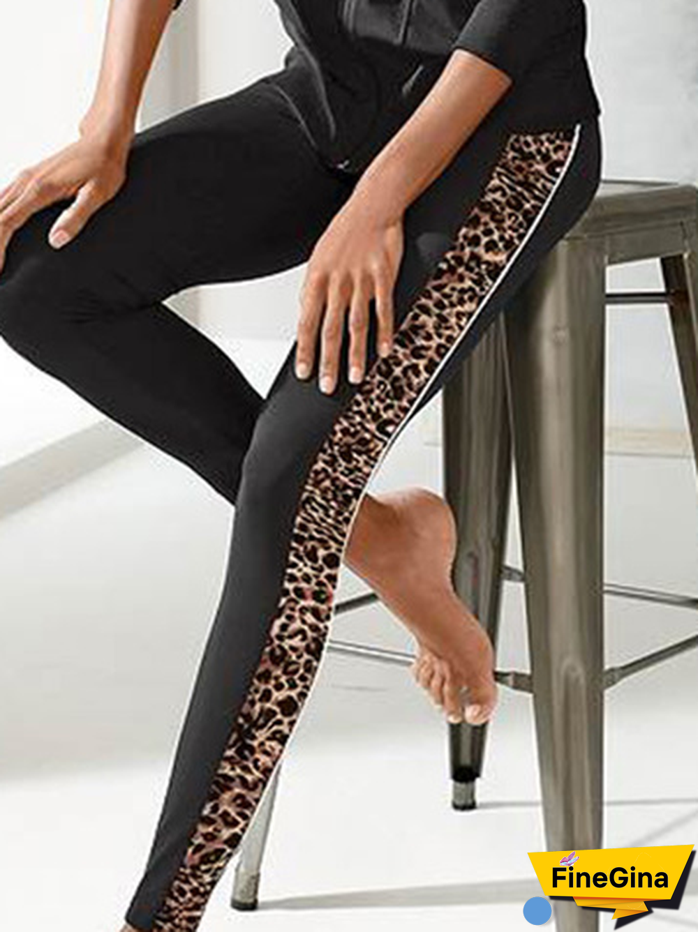 Leopard Printed Color Block Casual Leggings