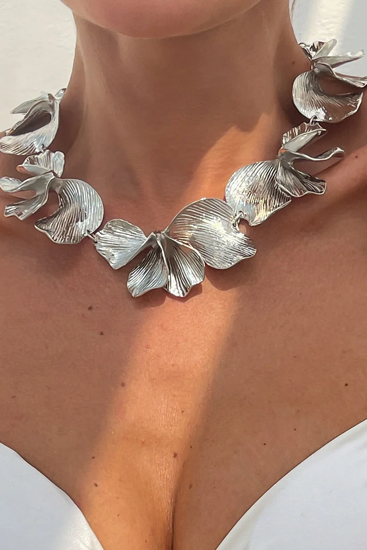 Party Alloy Wrinkle Texture 3D Petal Flower Necklace Earrings 2024 - Xpluswear