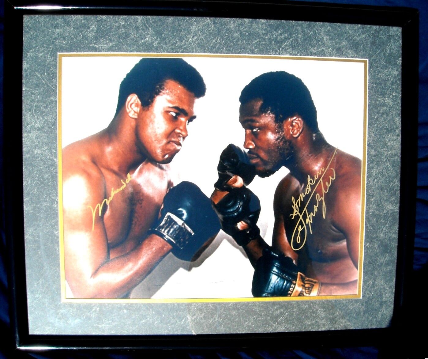 Muhammad Ali Smokin' Joe Frazier signed autographed 16x20 Photo Poster painting framed PROOF PIC