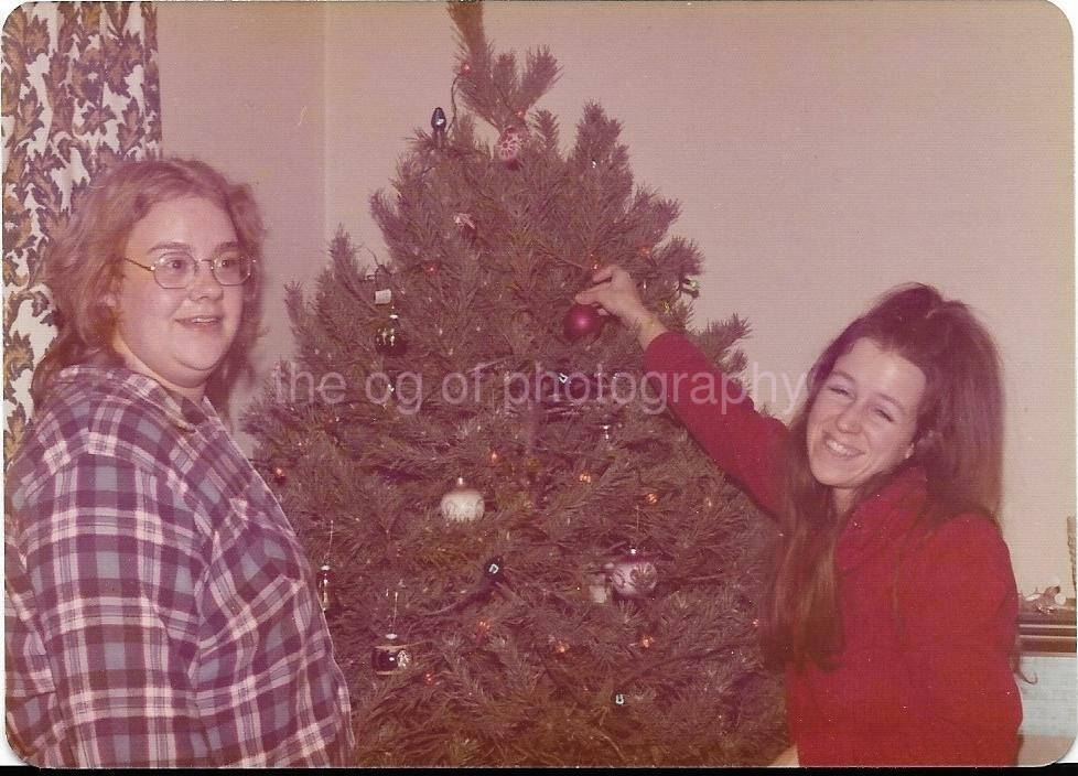 CHRISTMAS GIRLS Tree FOUND Photo Poster painting ColorOriginal Snapshot 11 11