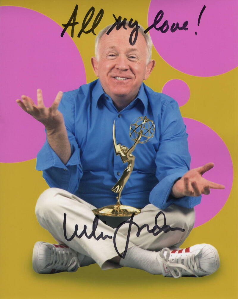 LESLIE JORDAN SIGNED AUTOGRAPH 8X10 Photo Poster painting - WILL & GRACE, AMERICAN HORROR STORY