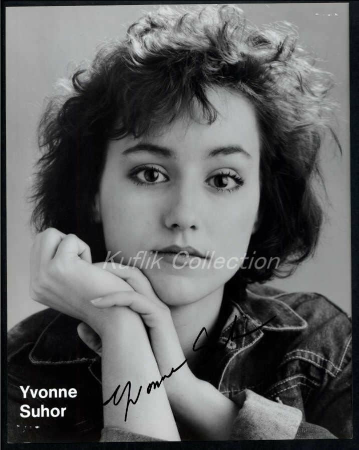 Yvonne Suhor - Signed Autograph Headshot Photo Poster painting - The Young Riders