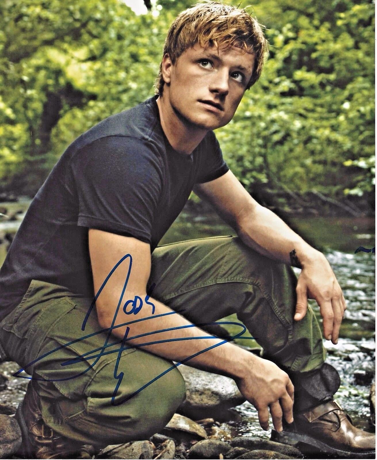 ACTOR JOSH HUTCHERSON SIGNED THE HUNGER GAMES 8X10 Photo Poster painting W/COA PEETA