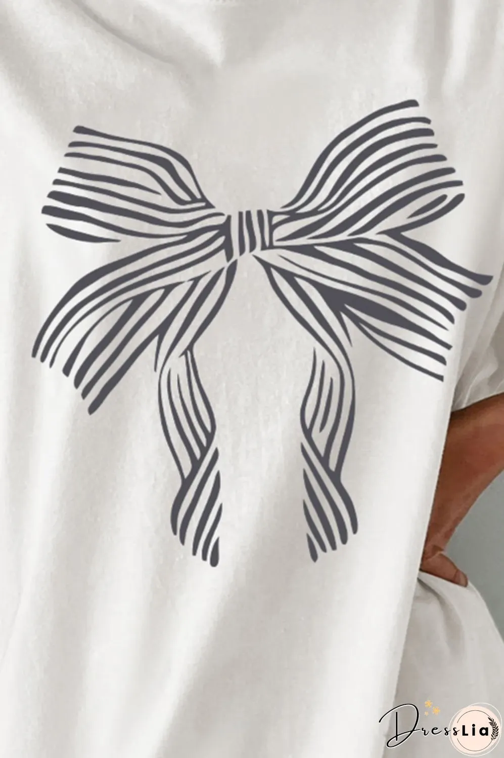 Bow Graphic Round Neck Short Sleeve T-Shirt