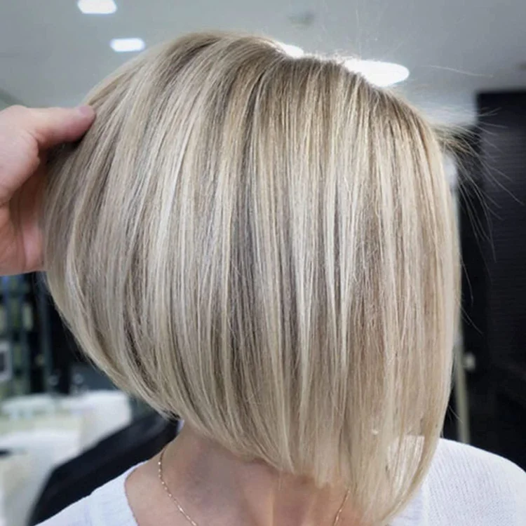 Short Blonde Pixie Bob Wigs for White Women Side Part Layered Cute