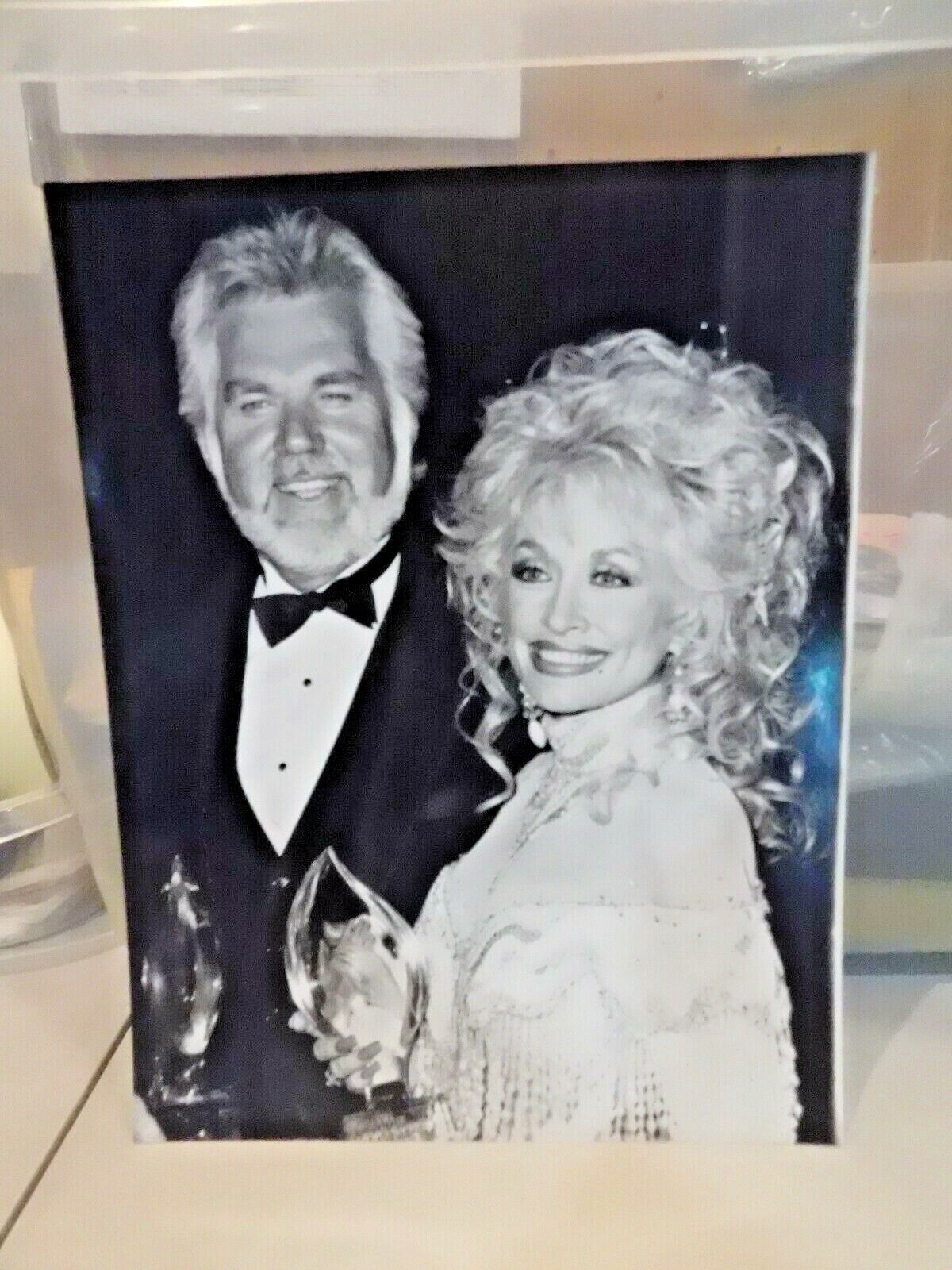 Dolly Parton and Kenny Rogers Photo Poster painting S7