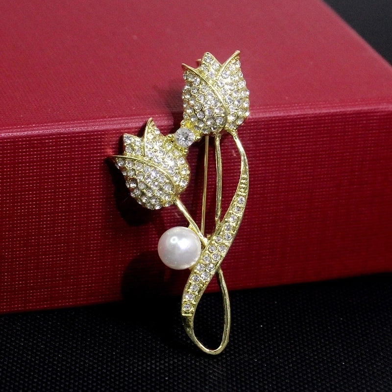 Elegant Glam Pin Geometric Alloy Plating Inlay Artificial Pearls Rhinestones Shell Women’s Brooches