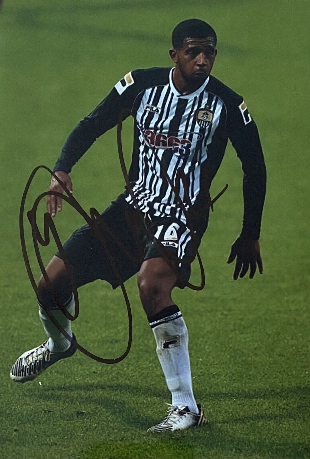 Joss Labadie Genuine Hand Signed Notts County 6X4 Photo Poster painting