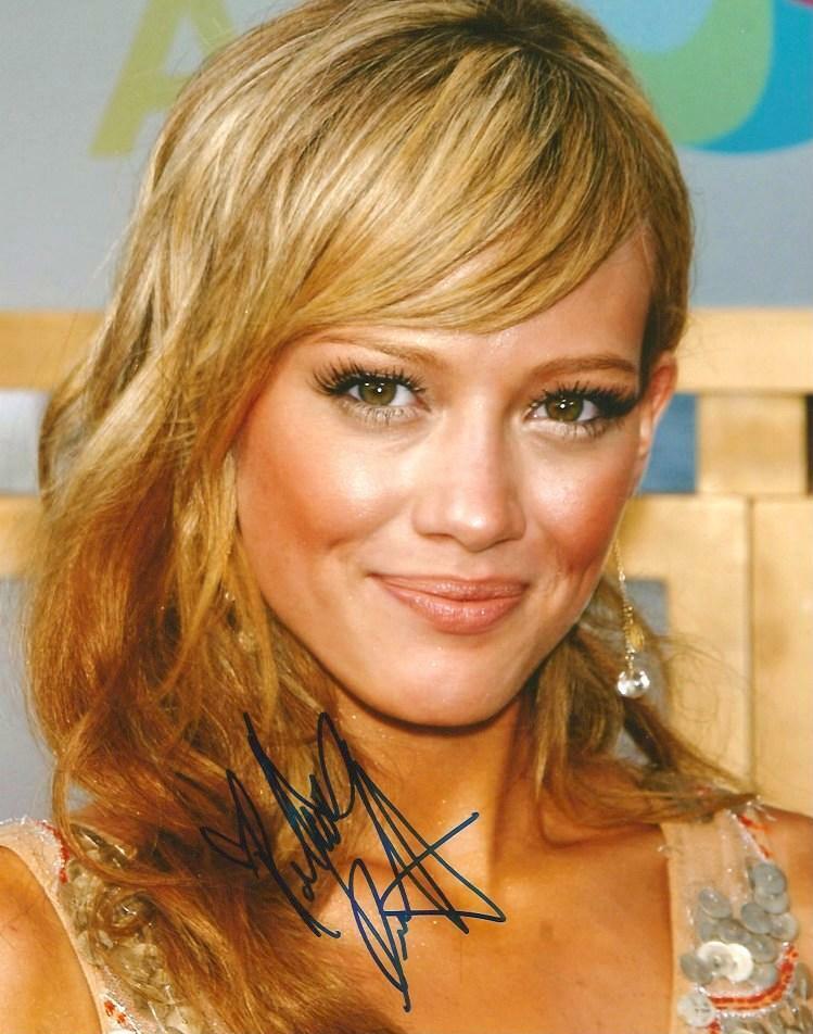 Hilary Duff AUTHENTIC SINGER autograph, In-Person signed Photo Poster painting