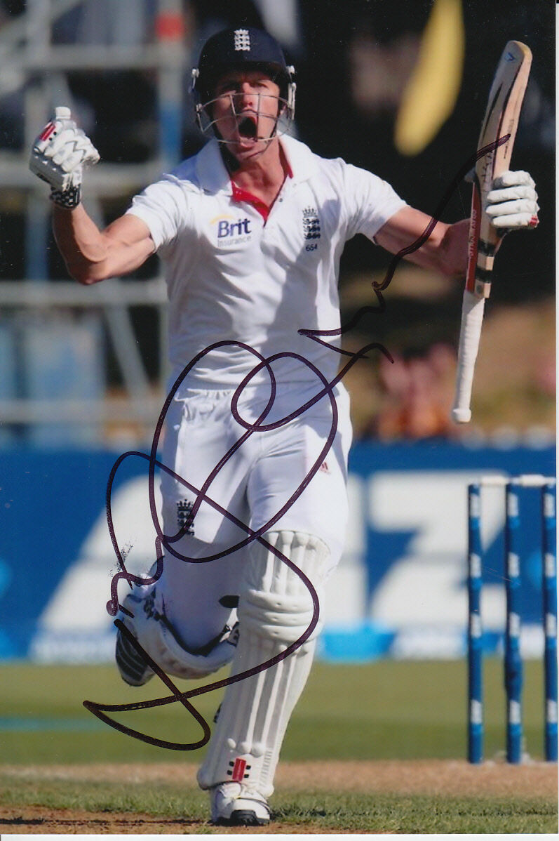 ENGLAND HAND SIGNED NICK COMPTON 6X4 Photo Poster painting 5.