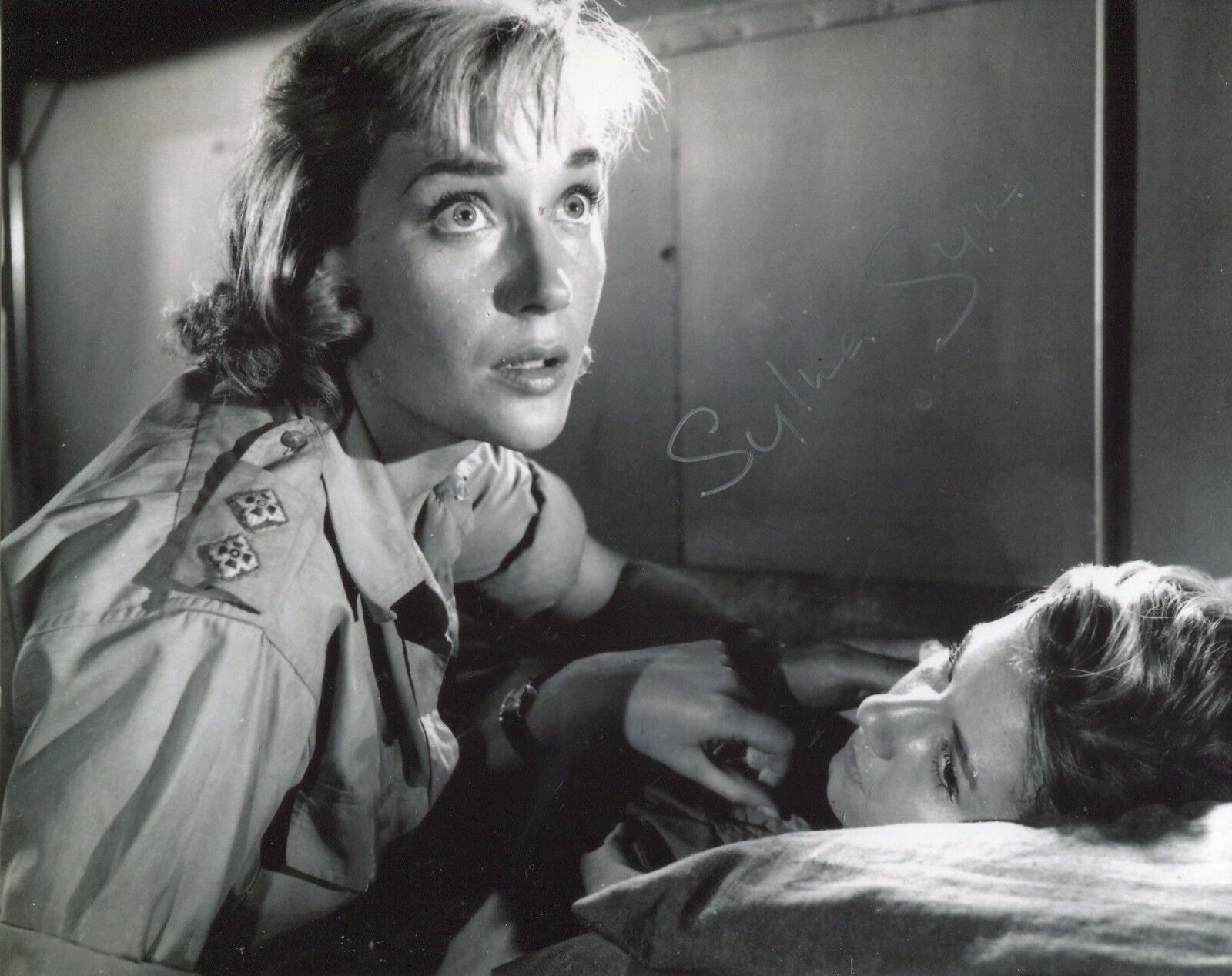 Actress Sylvia Syms signed ICE COLD IN ALEX movie Photo Poster painting IMAGE No2 UACC DEALER