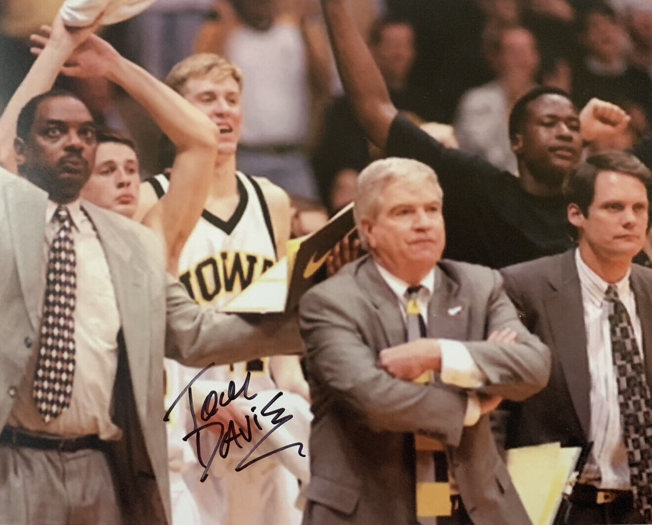 TOM DAVIS HAND SIGNED 8x10 Photo Poster painting IOWA HAWKEYES BASKETBALL COACH AUTHENTIC AUTO