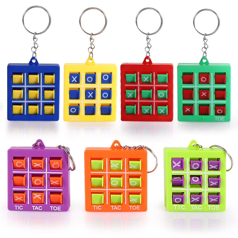 XO Tic-tac-toe Key Chain Plastic Chess Three-player Chess Over-the-well Game Circle Fork Chess Pendant Gift Toy
