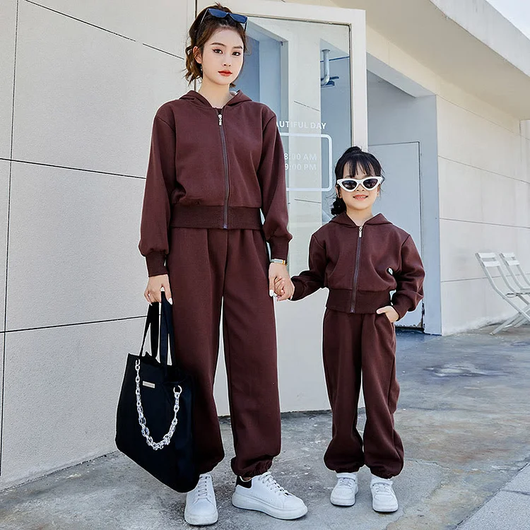 Mommy and Me Solid Color Hooded Zipper Sweatsuit