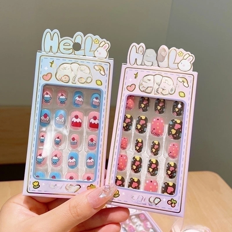 Cute Cartoon Character Stripe Plastic Nail Patches 1 Set