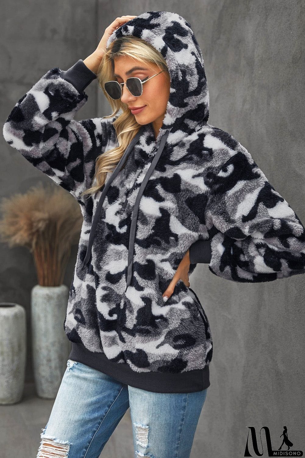 MidiSono - Winter Women's Gray Camo Print Warm Furry Pullover Hoodie
