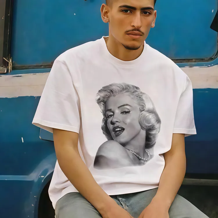 Marilyn Monroe Classic Portrait With Pearl Necklace Printed Men's T-shirt