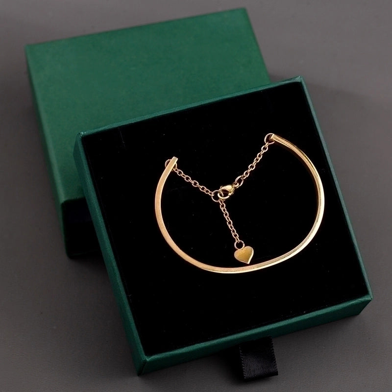 Elegant Minimalist Heart Shape 304 Stainless Steel 18K Gold Plated Bangle In Bulk