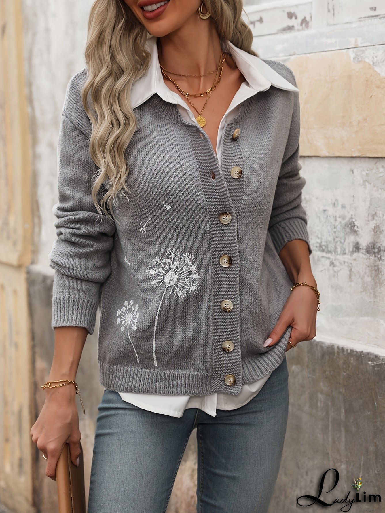 Modern and Comfortable Pullover