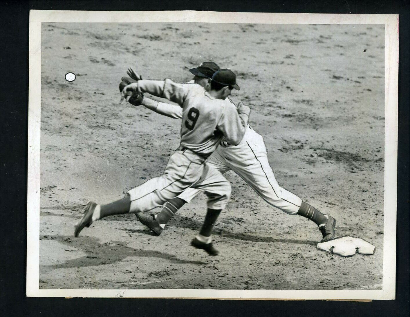 Vince DiMaggio & Johnny Mize 1942 Type 1 Press Photo Poster painting Giants Pittsburgh Pirates