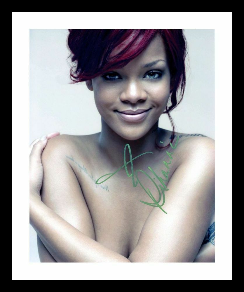 Rihanna Autograph Signed & Framed Photo Poster painting 15