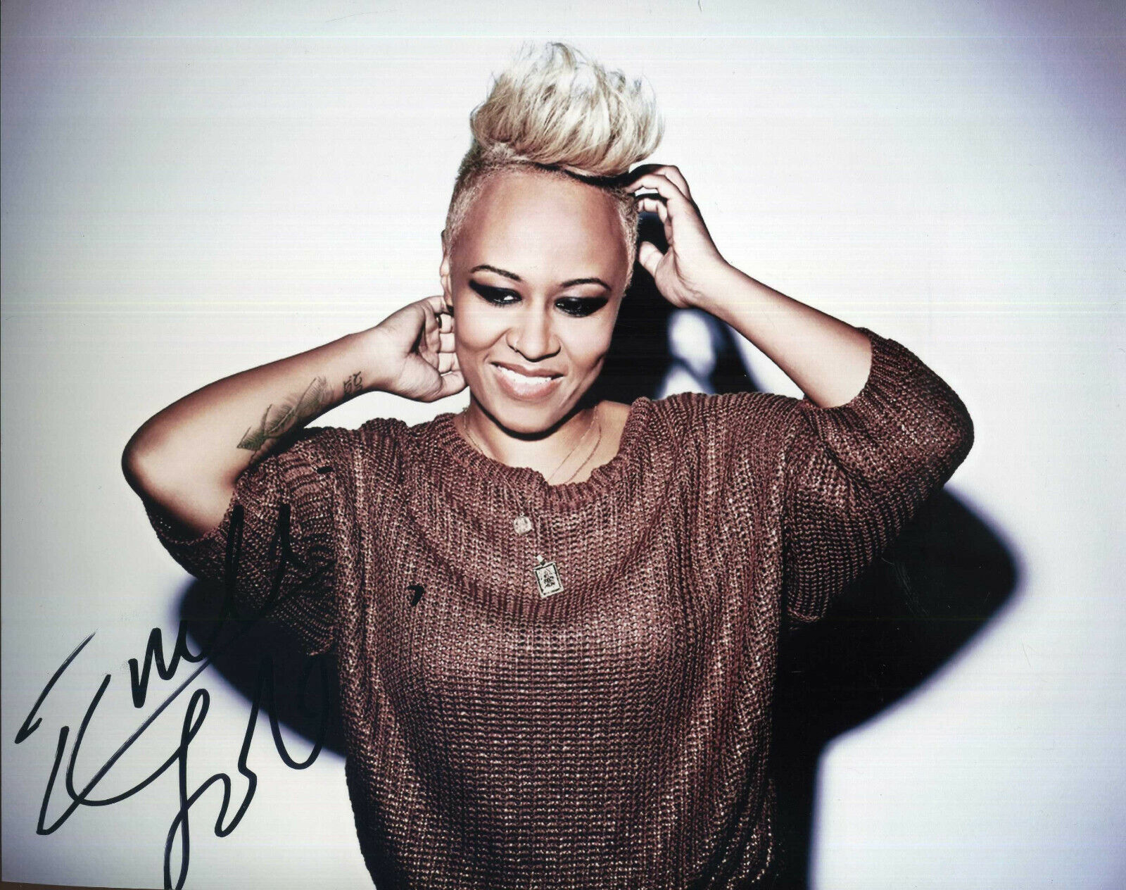 EMELI SANDE Signed Photo Poster paintinggraph - Pop / Soul Singer - Preprint