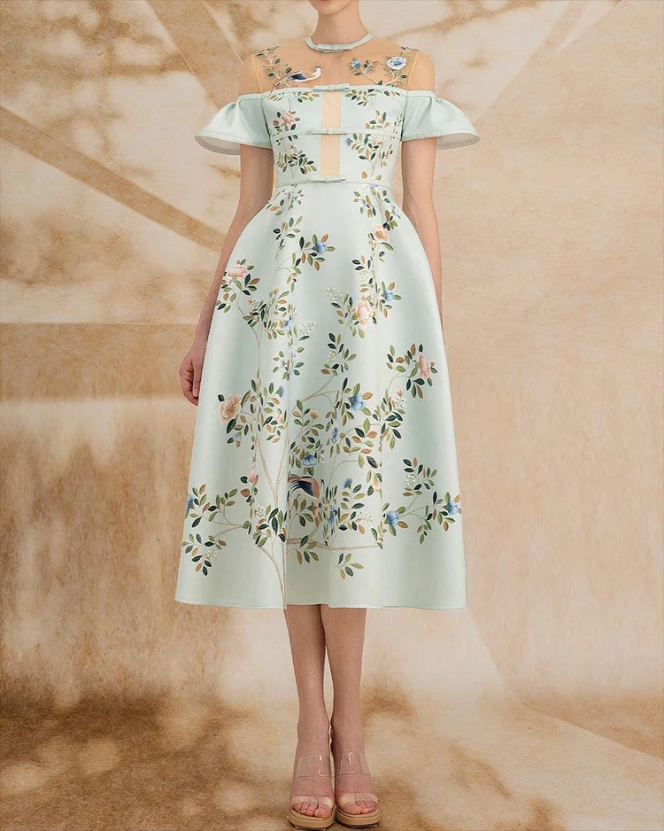 Women's Round Neck Short Sleeve Embroidered Dress