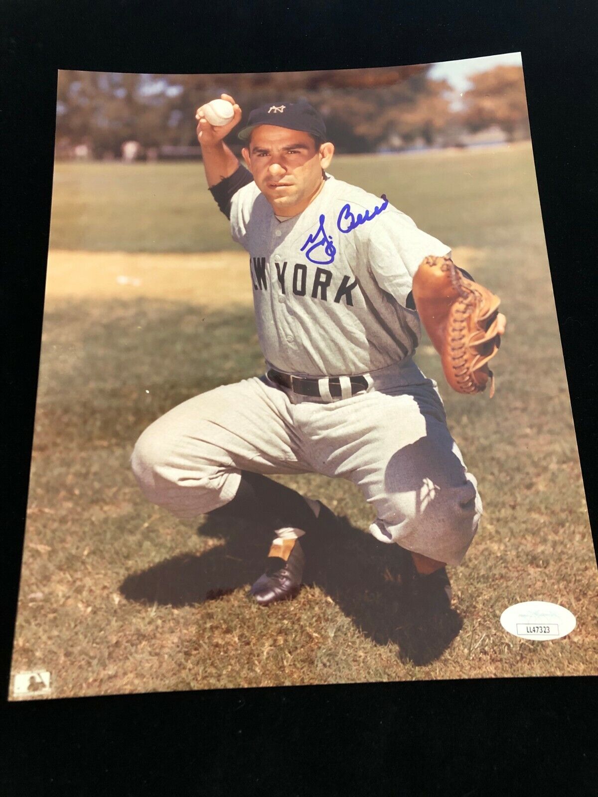 Yogi Berra Signed Autographed Photo Poster painting JSA - 13X World Series Champ Yankees HOF 72