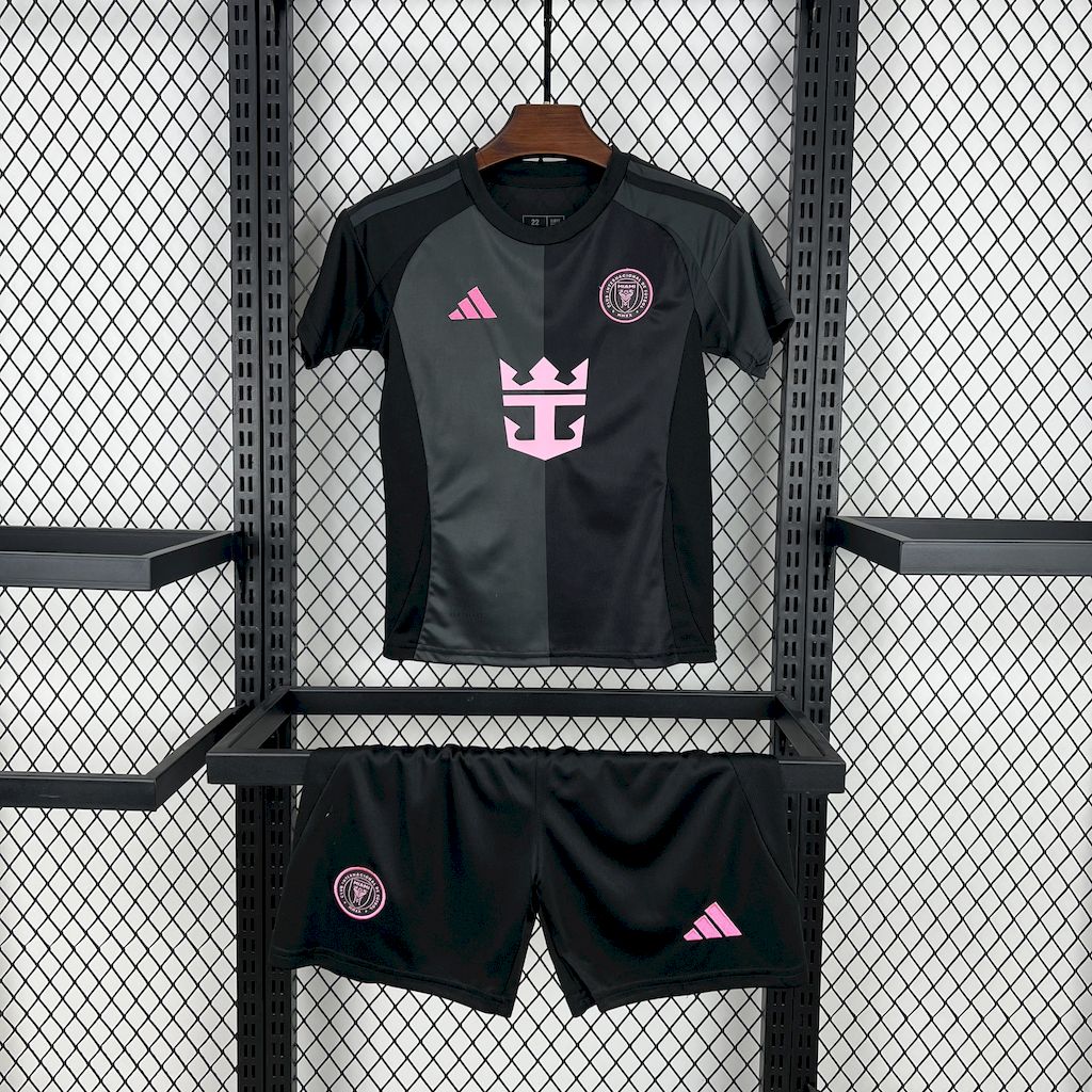 INT M.A.M 2025 Away Kids Kit