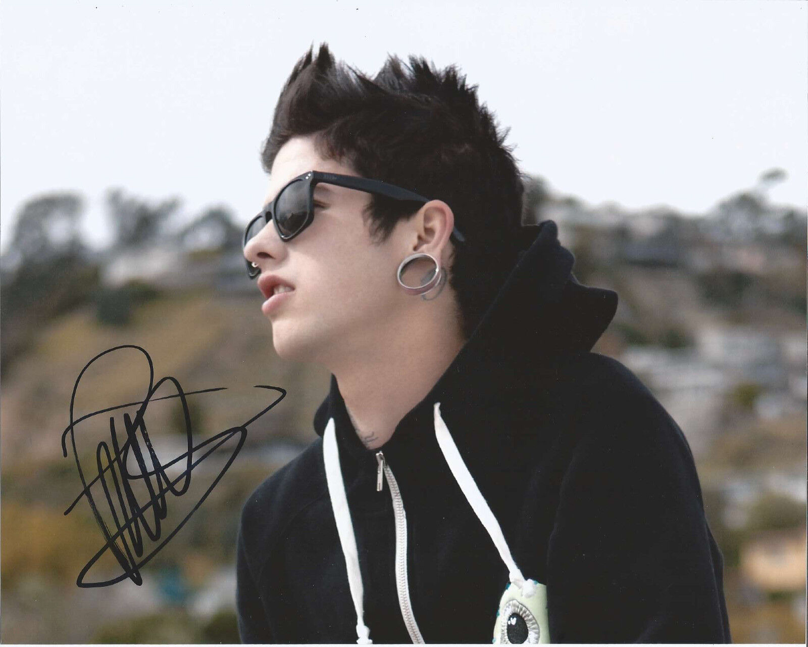 RAPPER T. MILLS HAND SIGNED AUTHENTIC 8X10 Photo Poster painting B w/COA