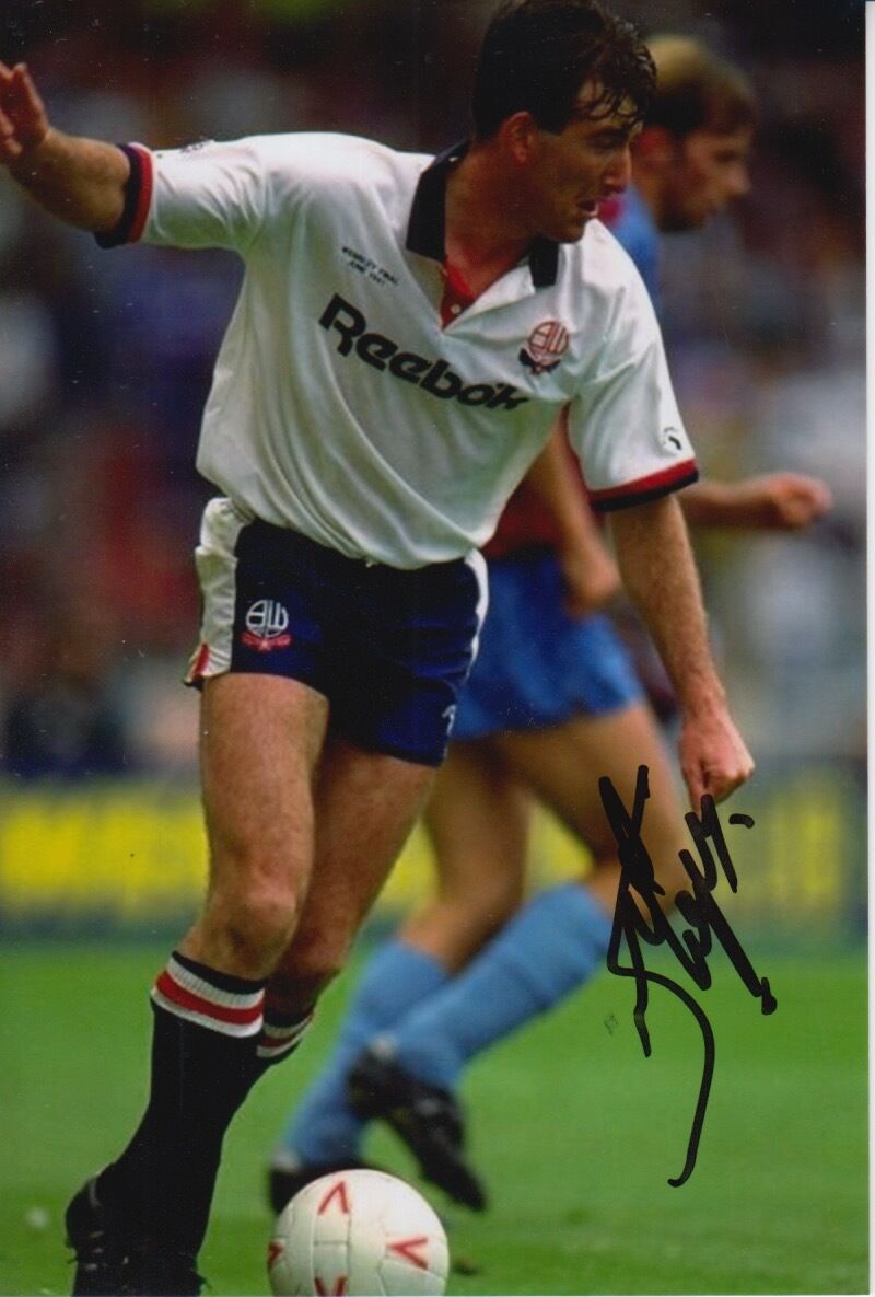 BOLTON WANDERERS HAND SIGNED STEVE THOMPSON 6X4 Photo Poster painting 1.