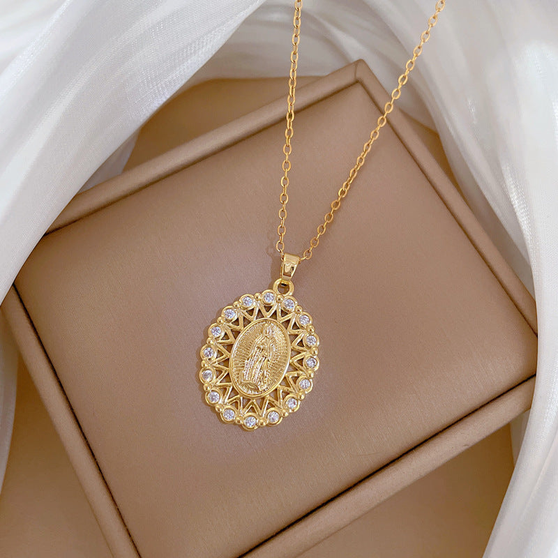 Egg-Shaped Portrait Full Of Diamonds Gorgeous Full Diamond Necklace Female Versatile Clavicle Chain Titanium Steel Chain