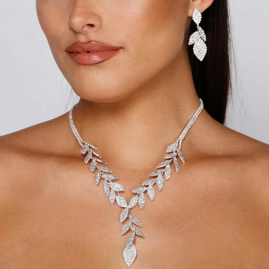 Luxe Leaf Lariat And Duster Earrings Set