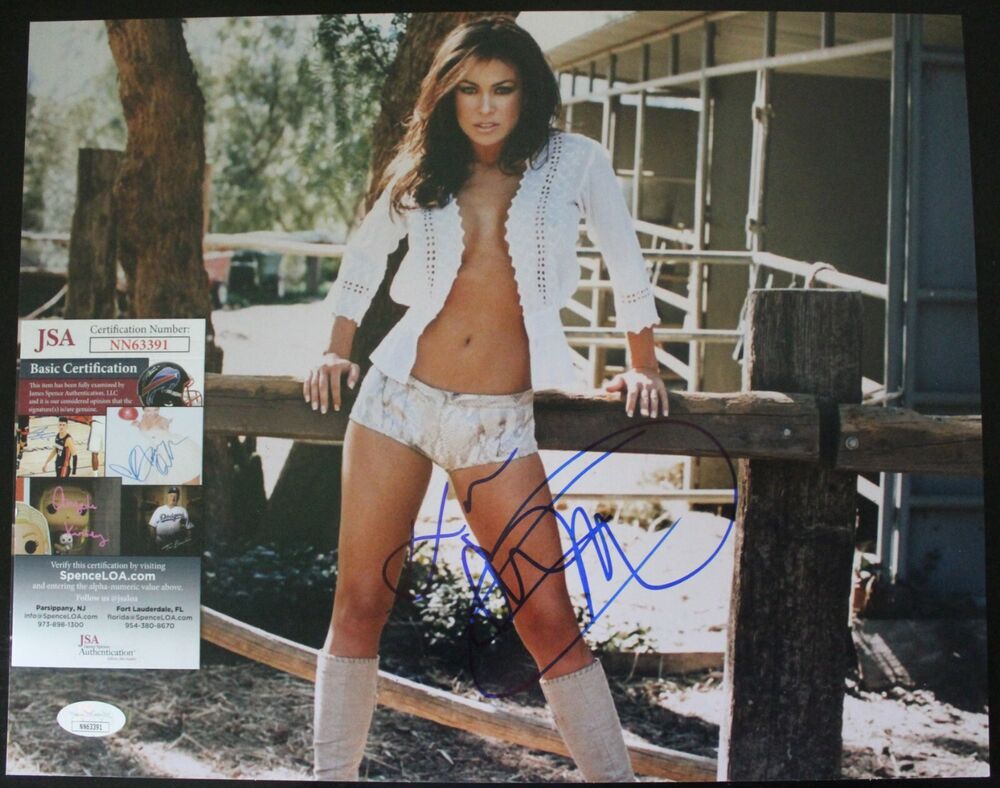 Carmen Electra Signed Sexy Supermodel 11x14 Photo Poster painting w/ NN63391