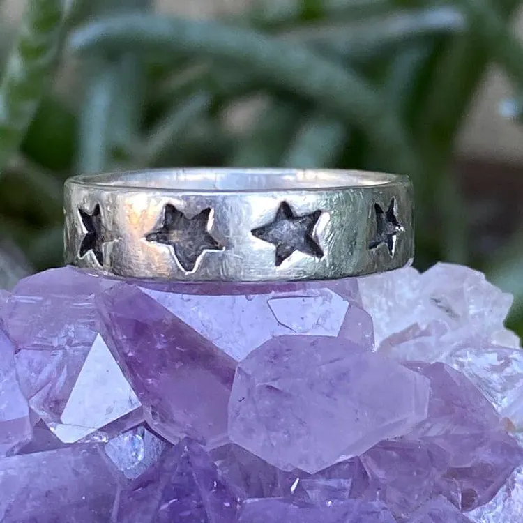 Sterling Silver Band Ring with Stars Size 9