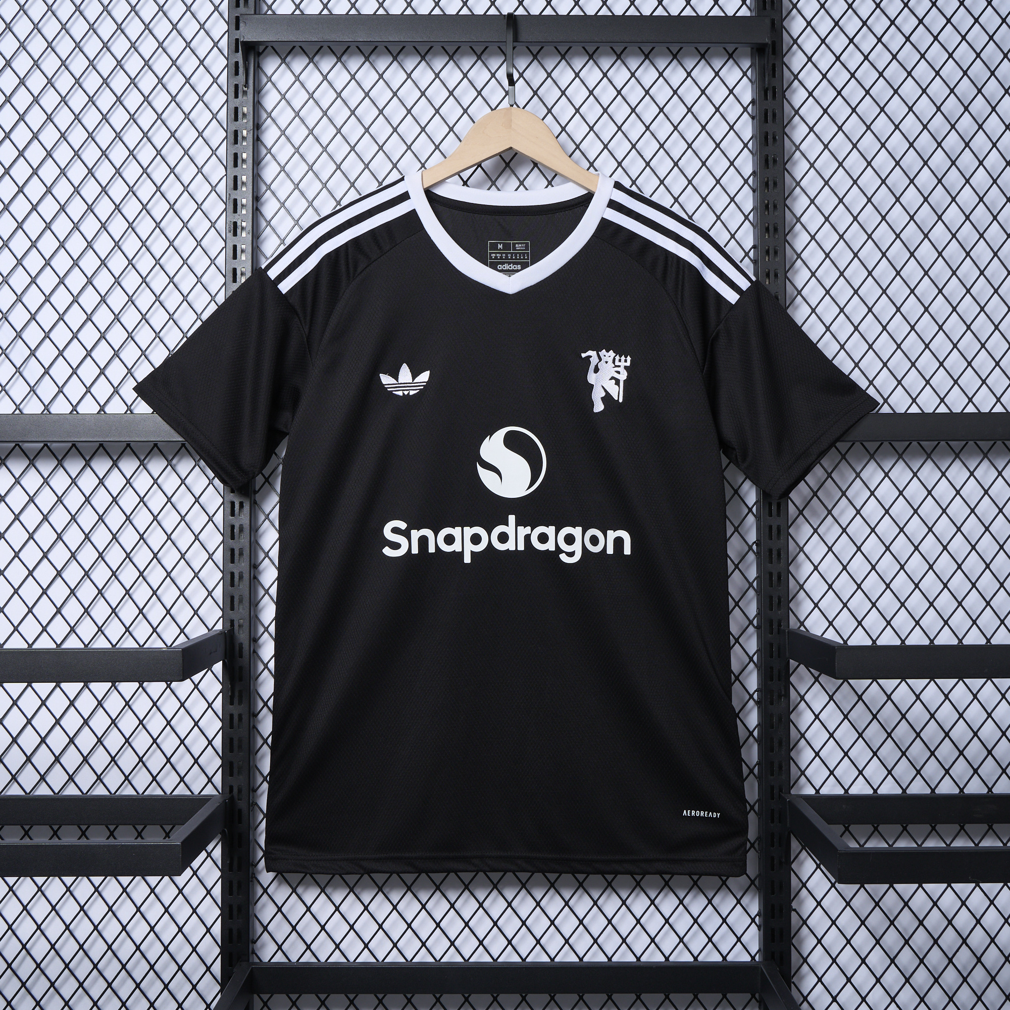 Manchester United 24-25 Goalkeeper GK Third Jersey - Fans Version