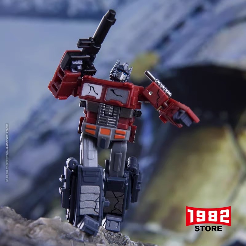 Dr.Wu DWE04 SPARK FADE VER Optimus Prime (OP COMMANDER) Mini Transformers Action Figure - Collectible Commander-Style Toy for Kids & Adults Premium Spark Fade Edition Mini Robot Figurine Detailed Dr.Wu Model Perfect Gift for Transformers Fans